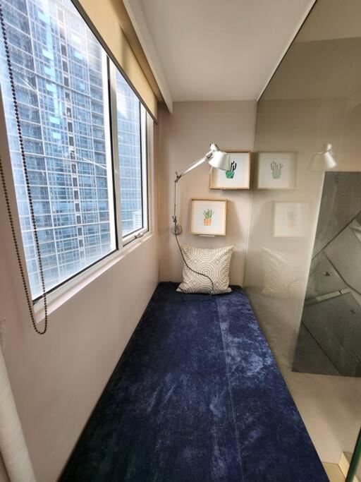 Enjoy Bgc Sunset And Golf Course View 2 Bedroom Loft With 100Mbps Internet Connection Manila Exterior foto